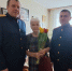Сотрудники следственного управления поздравили ребенка войны с Международным женским днем - Следственный комитет
